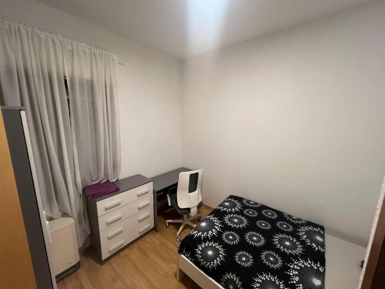 2 Room Apartament Messe Essen Esterno foto